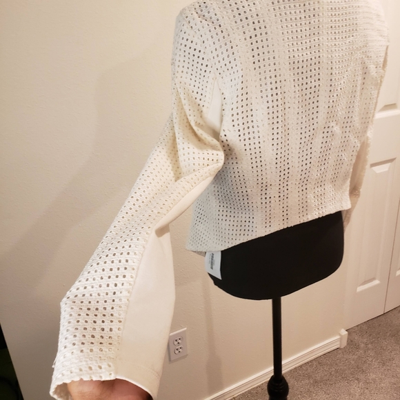 Designer wear white jacket - Picture 9 of 10